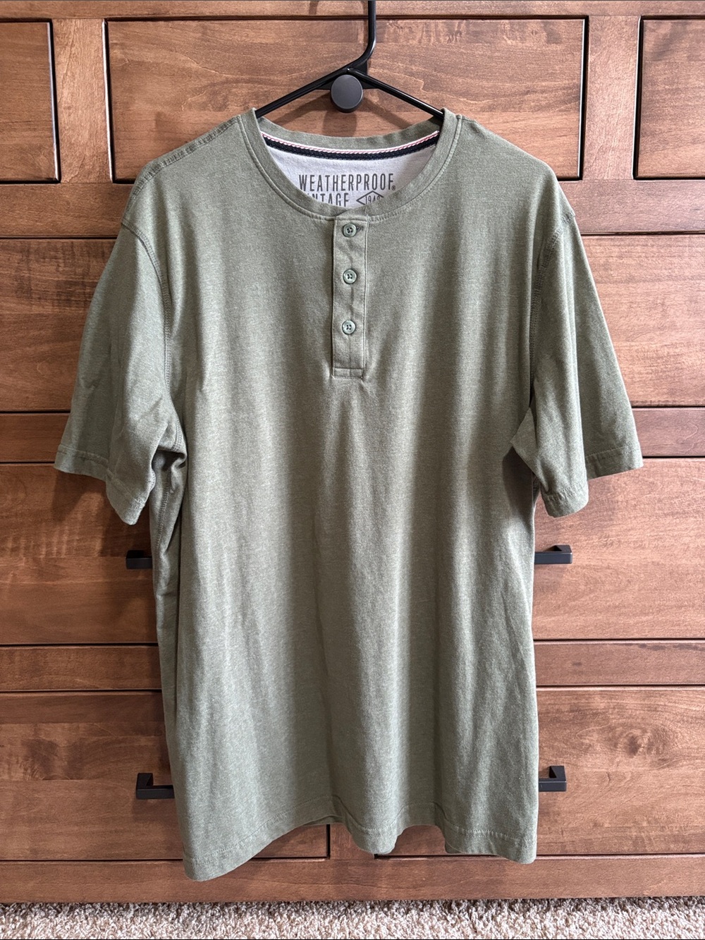 Men’s olive green t-shirt with buttons